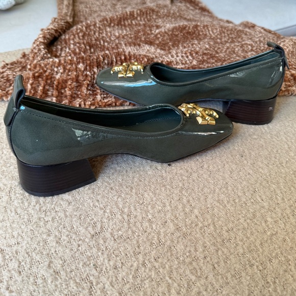 Tory Burch Dark Gray Heels with Gold Emblem - Picture 5 of 7
